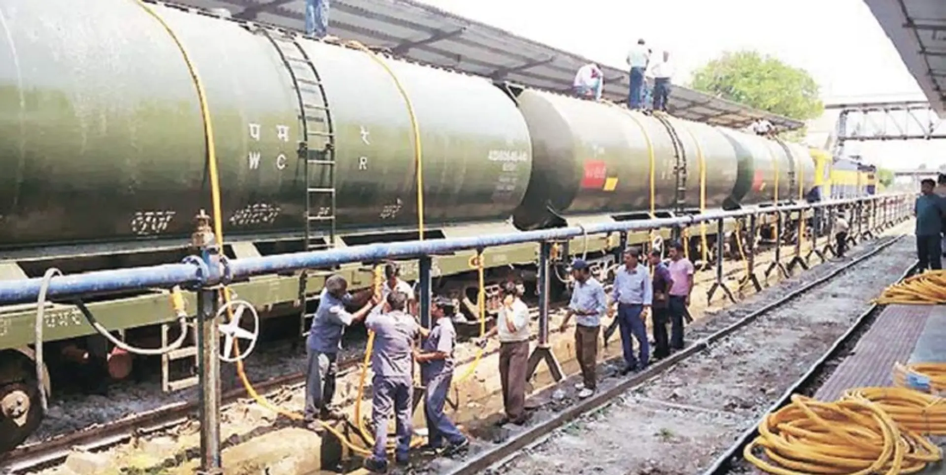 'Water train' carrying 10 wagons of water reaches drought hit Latur