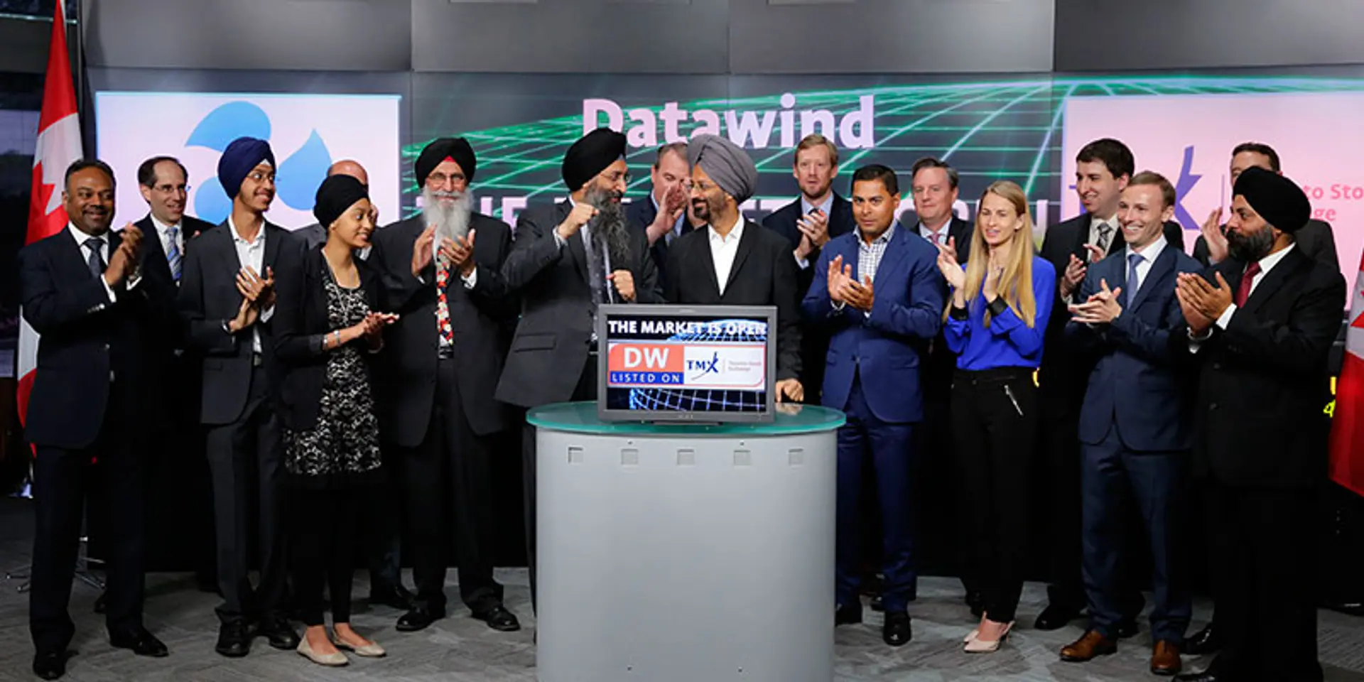 Aakash Tablet manufacturer DataWind leads tablet sales so far, beats bigwigs Samsung, Lenovo, Apple, Microsoft