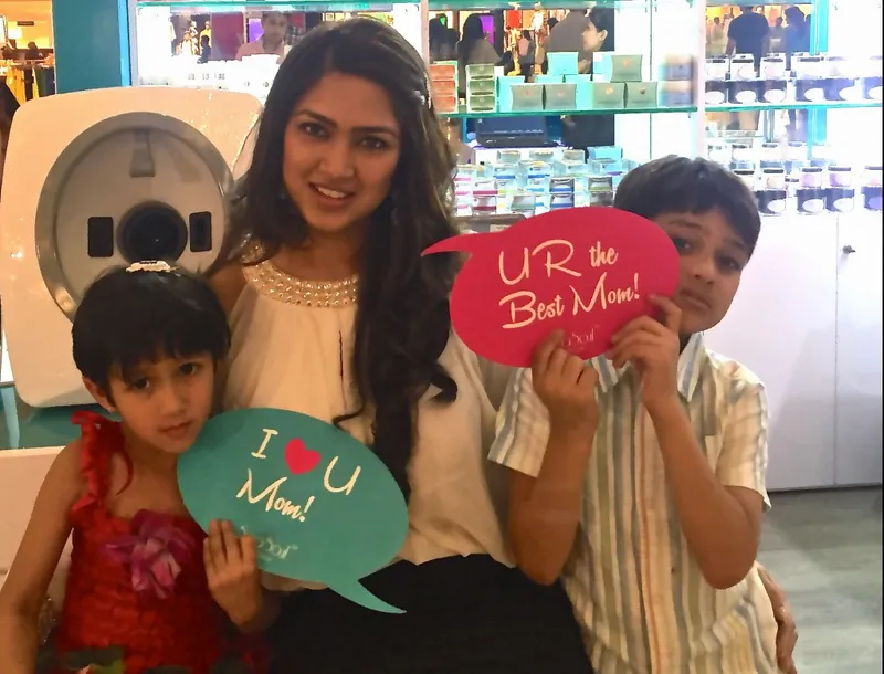 Ms. Manisha Chopra, Director and co- founder, Seasoul Cosmeceuticals with her children