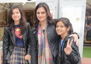 Ms. Mohita Indrayan with her daughters Tanisha and kaavya