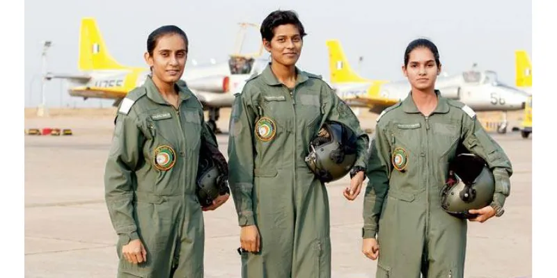 L to R: Mohana Singh, Bhawna Kanth and Avani Chaturvedi