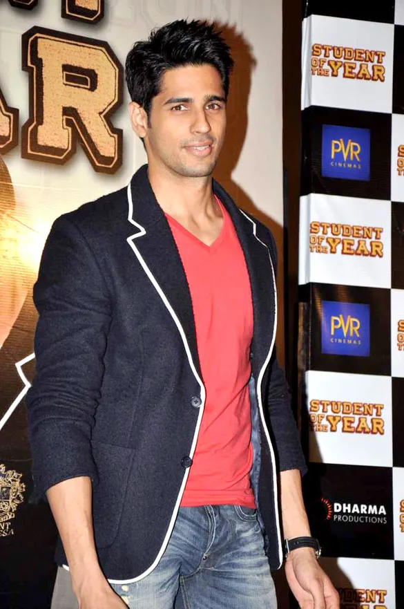 Siddharth_Malhotra_at_the_promo_launch_of_'Student_Of_The_Year'