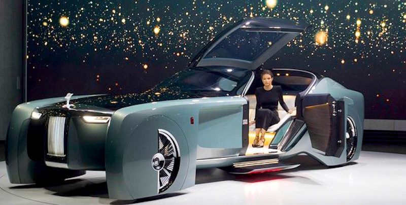 When Rolls-Royce unveiled its first driverless car, replete with a silk 'throne'