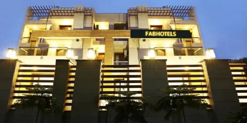 fabhotel_huda_city_centre___alpina_residency
