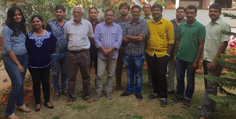 FonePaisa's team with Sharad Hegde (white hair) with Ritesh Agarwal (CEO) to his left.