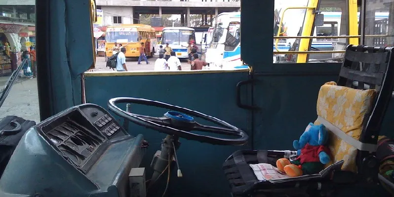 bus-driver-to-munnar-kerala