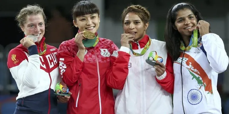 Wrestling - Women's Freestyle 58 kg Victory Ceremony