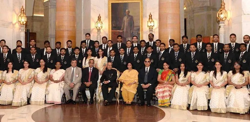 irs officers with president of india