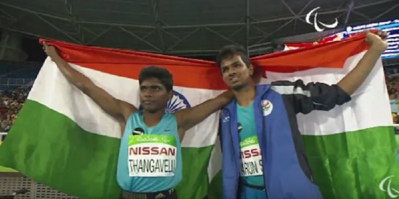 Mariyappan Thangavelu (L) and Varun Bhati(R) after winning their medal