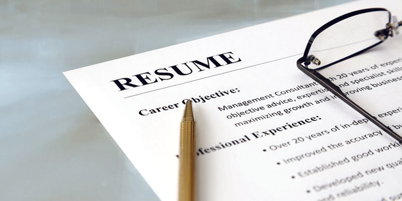 Here’s what mid-level employees should do to make their resume look impressive