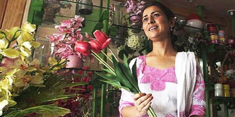 This Kashmiri enterpreneur started from her backyard garden to build a multi-crore floriculture company
