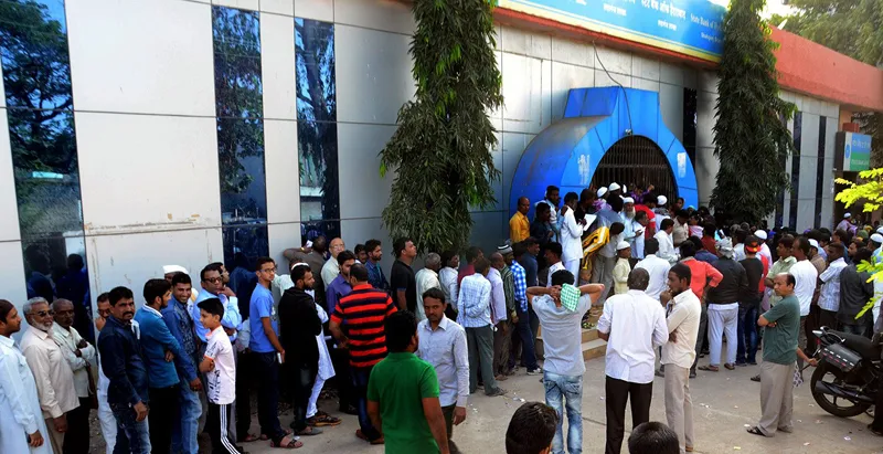 At Shaganj in the walled city of Aurangabad, the queues are long and tempers short. (Picture courtesy: PARI)