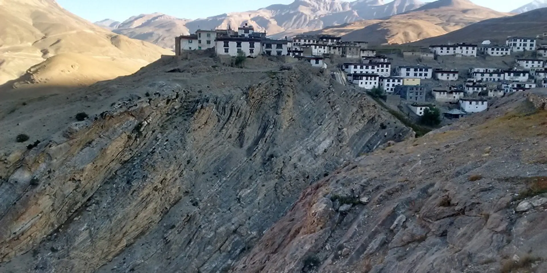 In search of the meaning of life at 4,000m through Wi-Fi links and telescopes