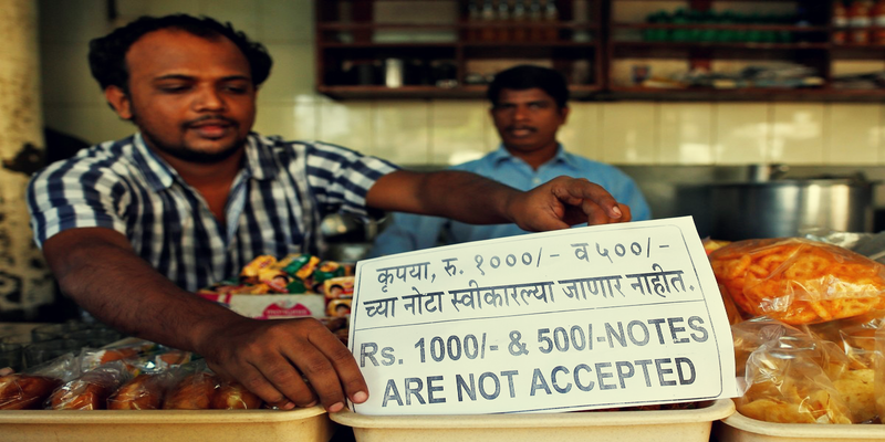 How did the ban on Rs 500 and Rs 1000 notes change the app and commerce usage?