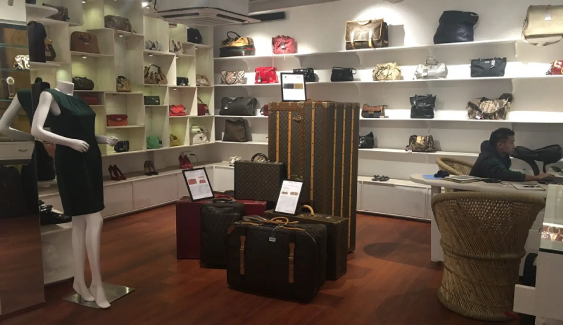 Brick and mortar retail set to steal the thunder from e-com biggies