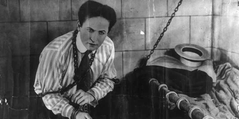 Thought-provoking quotes from the ‘King of Handcuffs’ – Harry Houdini