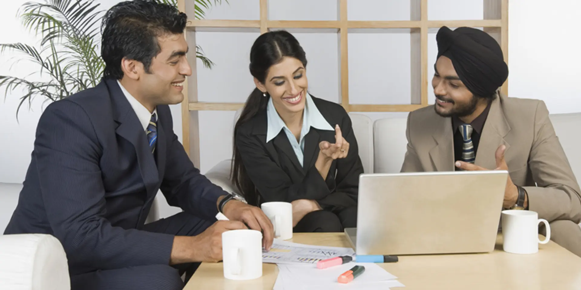 How to get ahead and not overshadow your colleagues