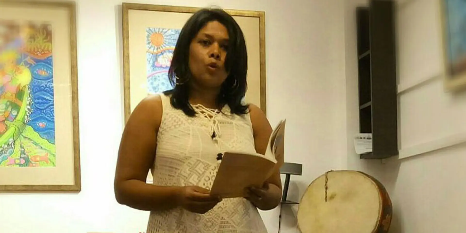 How 'just a housewife' crowd-funded her book of poetry