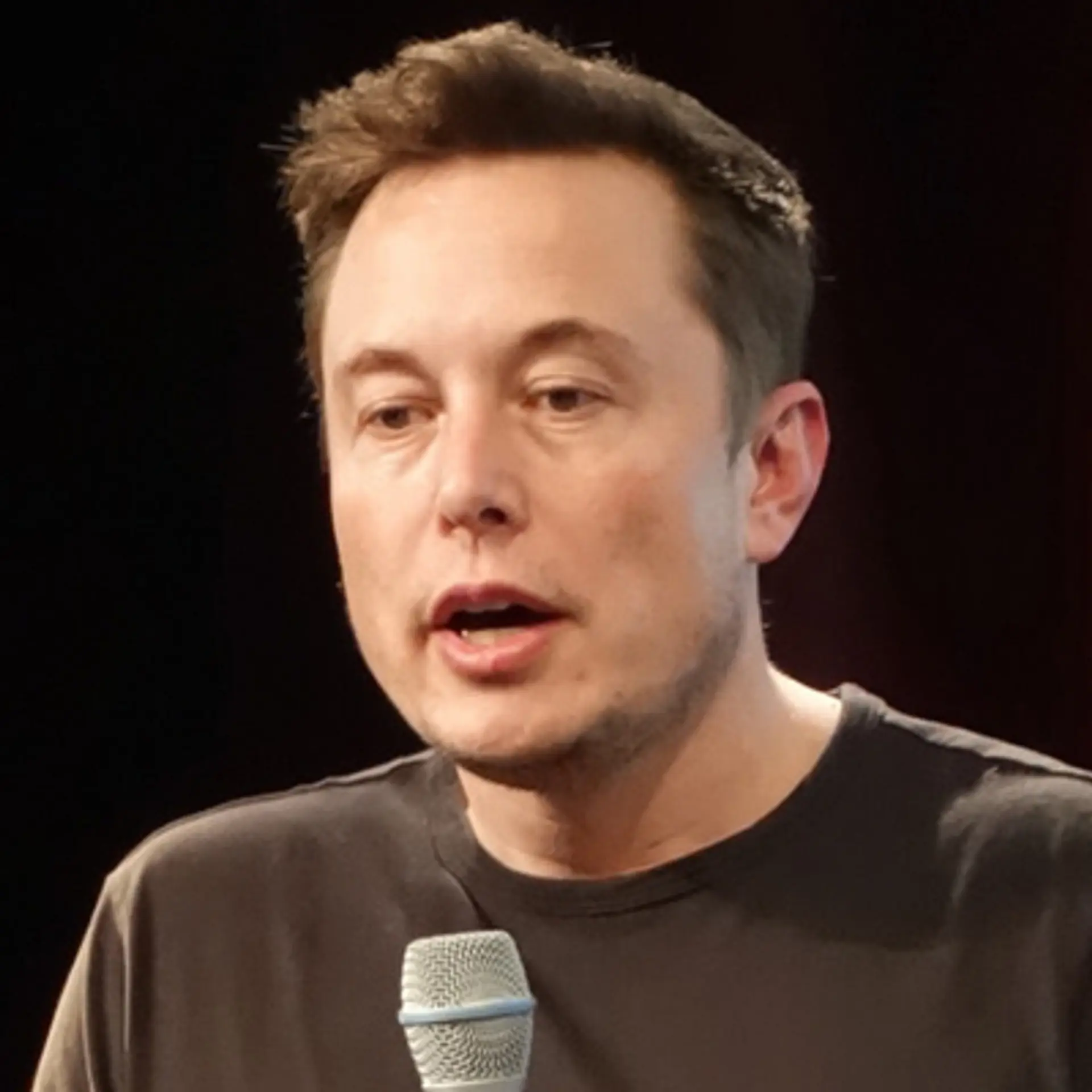 5 books you should definitely read (recommended by Elon Musk)