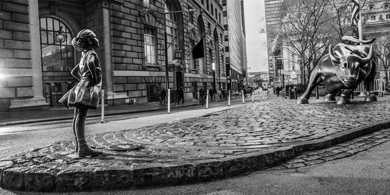 This little girl takes on the charging bull to change Wall Street’s narrative
