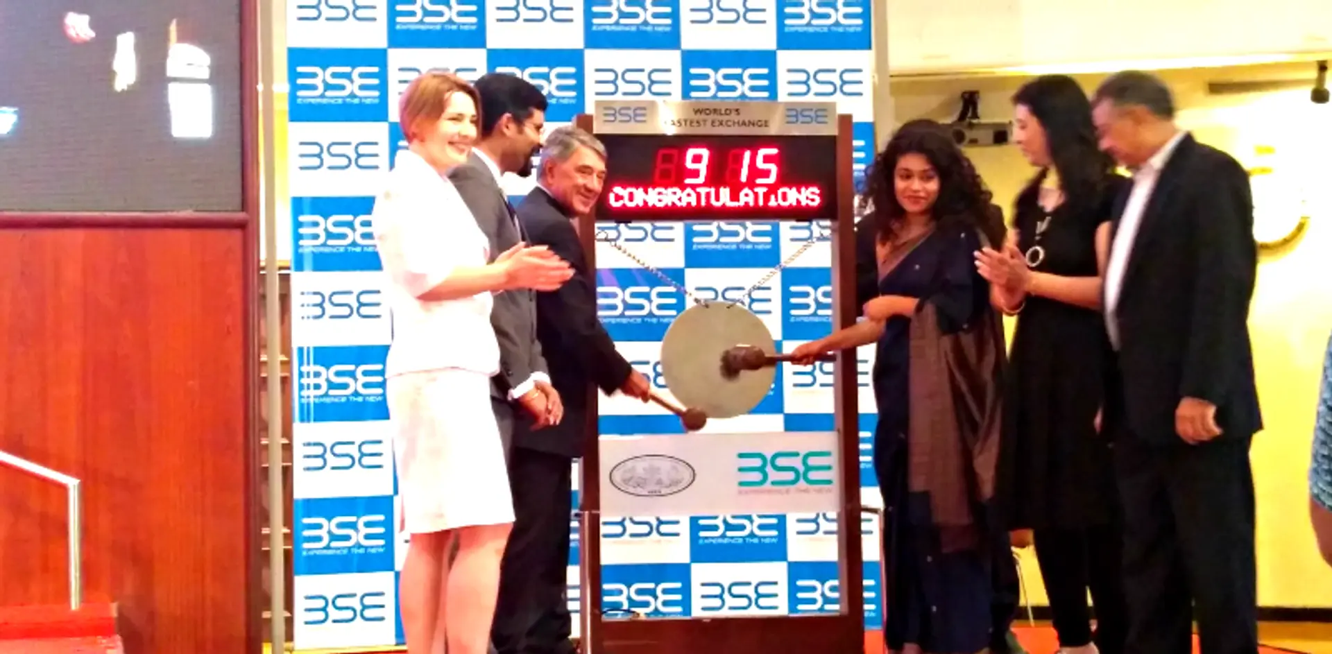 43 bells rang today around the world for gender equality, here's all you need to know