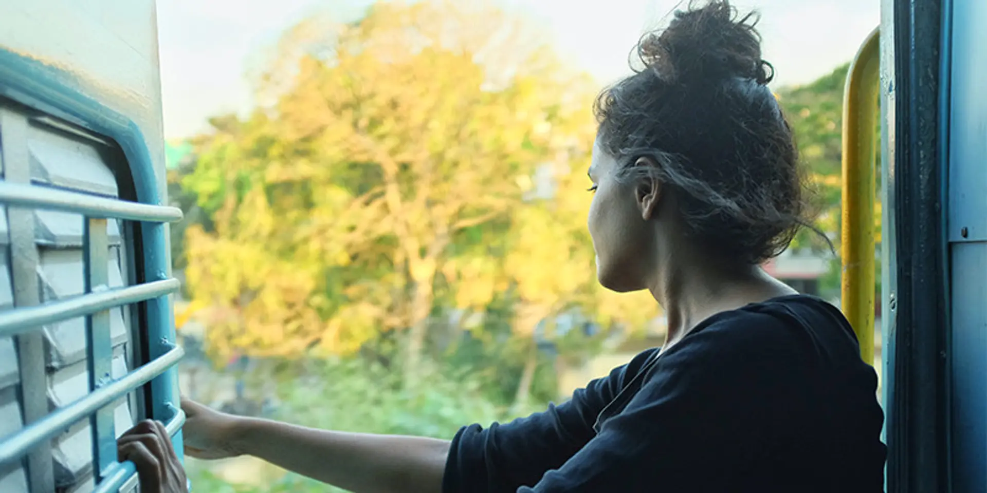 Chasing women solo travellers - a photo essay