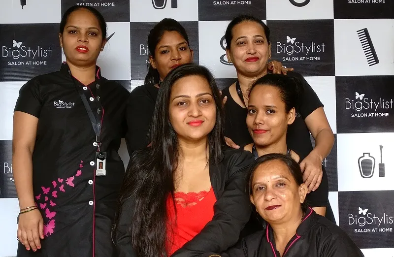 Richa Singh with few of the BigStylist beauty experts