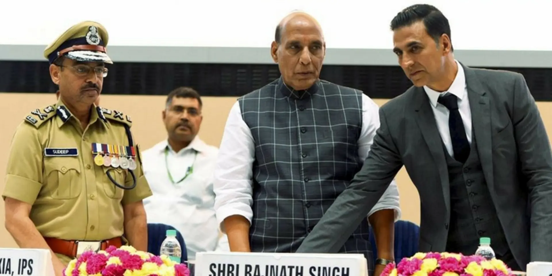 Akshay Kumar launches 'BharatKeVeere' to financially help the families of martyrs