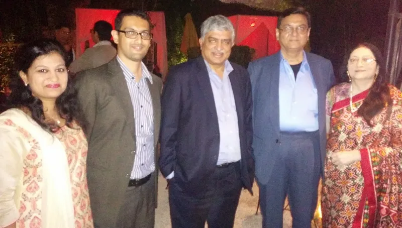 Viral-Nandan-family-book-launch
