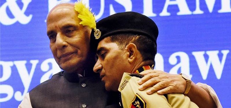 Home Minister breaks protocol to acknowledge disabled soldier, pins gallantry medal