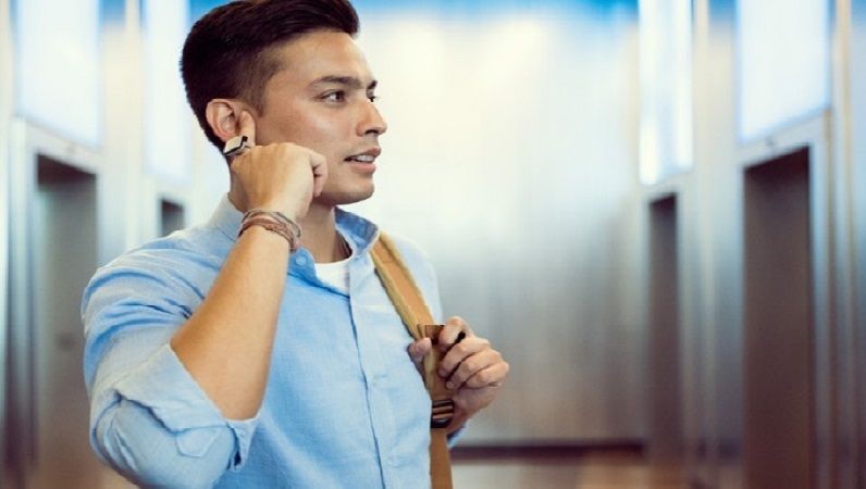 This smart ring gives hands-free control of your smartphone
