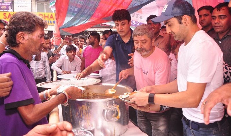 Gautam Gambhir launches Community Kitchen #1 to feed the needy and poor