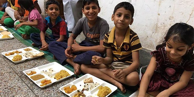 This 70th Independence Day, Feeding India put an end to starvation in the lives of 71 slum kids