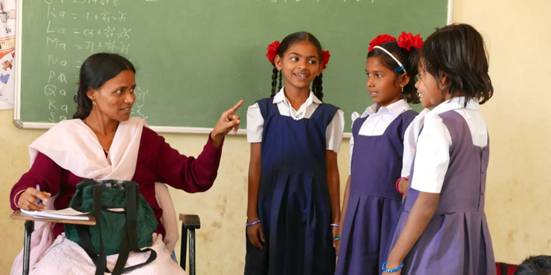 Creating English language lessons with regional language tools: LeapForWord