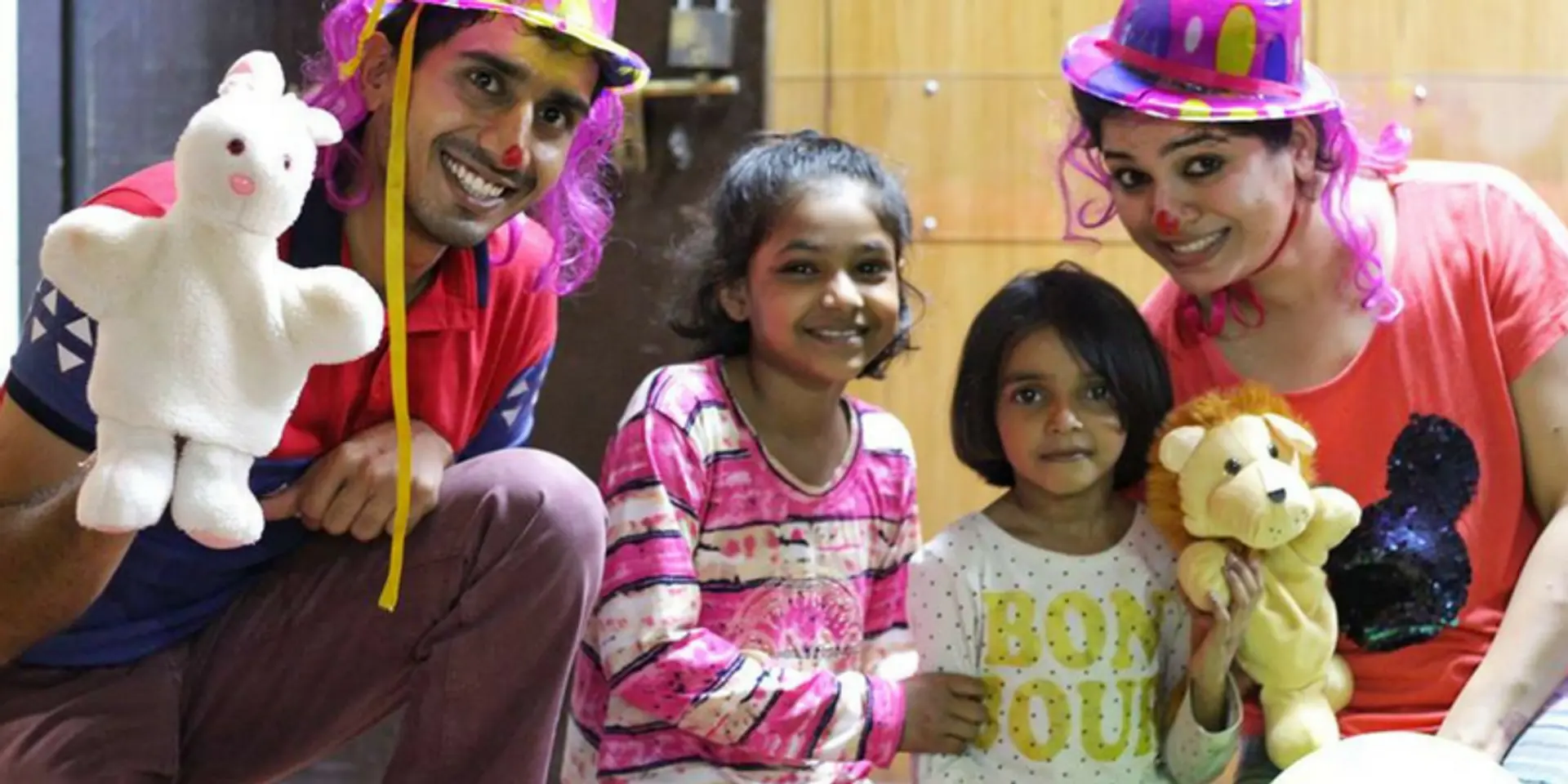 Clownselors takes clowns to hospitals, helps children heal