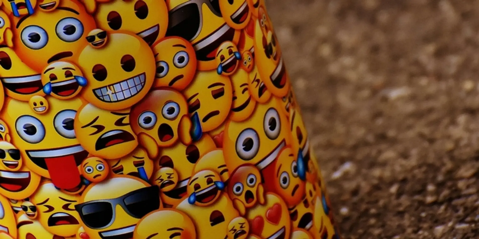 How to use emojis and GIFs to make your marketing better