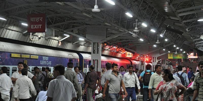 All Indian railway stations to be 100pc LED-powered by March 2018