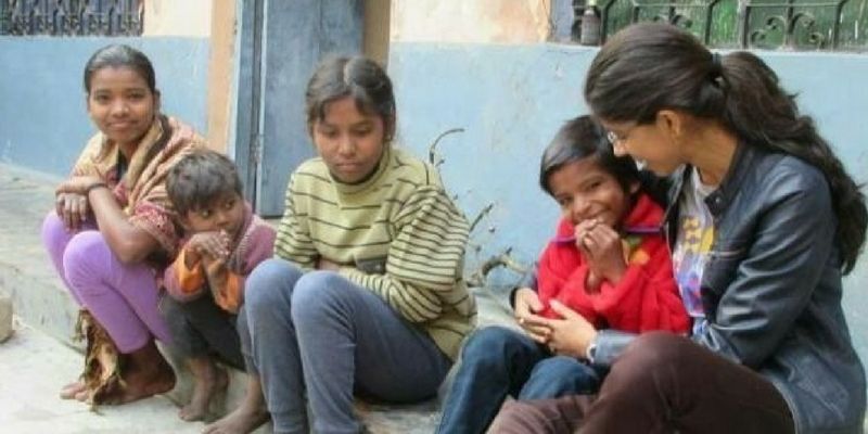 Youngsters in Lucknow raise money through crowdfunding to help poor children go to school during winter