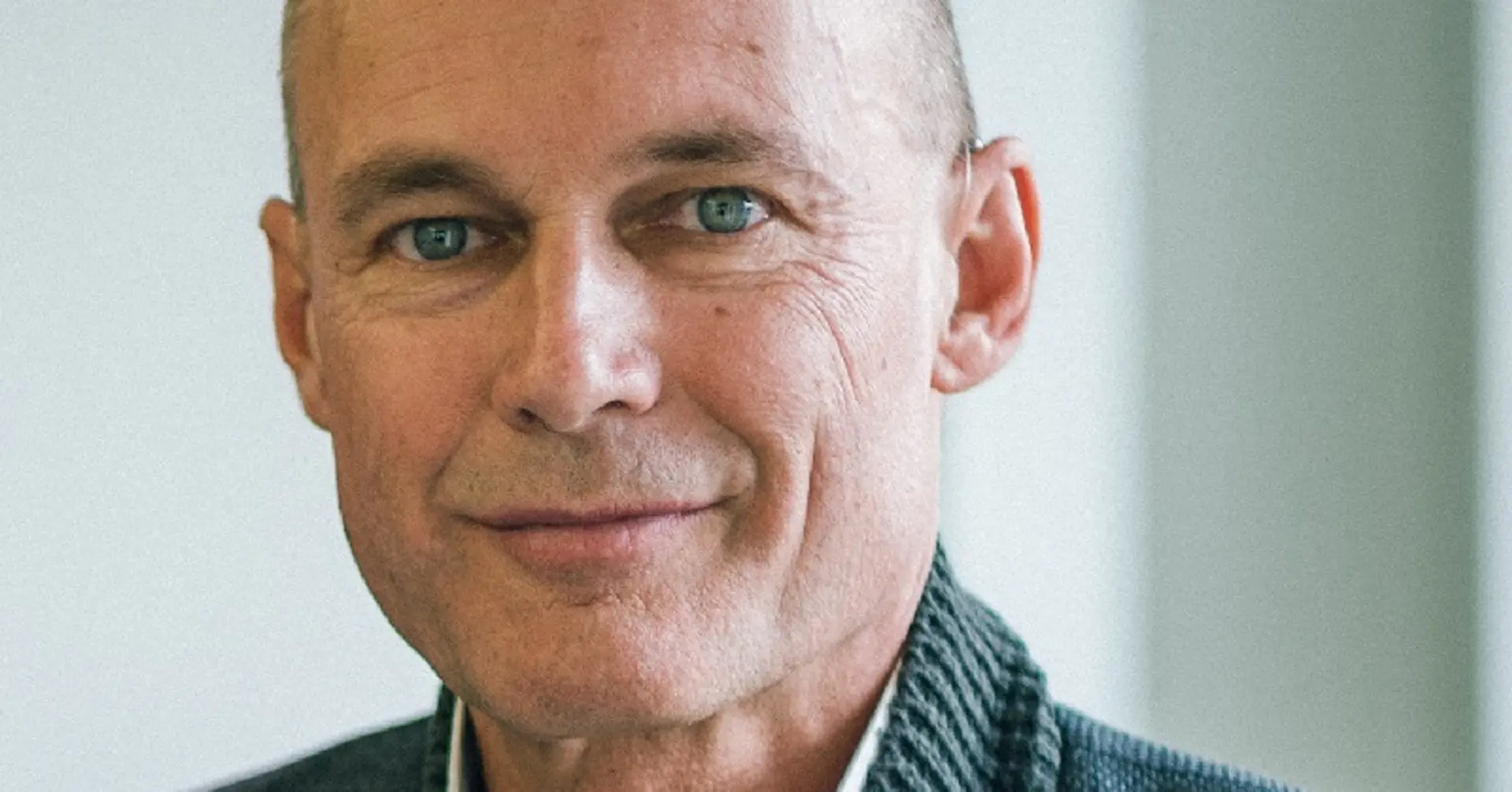 The man who flew around the world on a solar plane invites 1,000 solutions to change the world