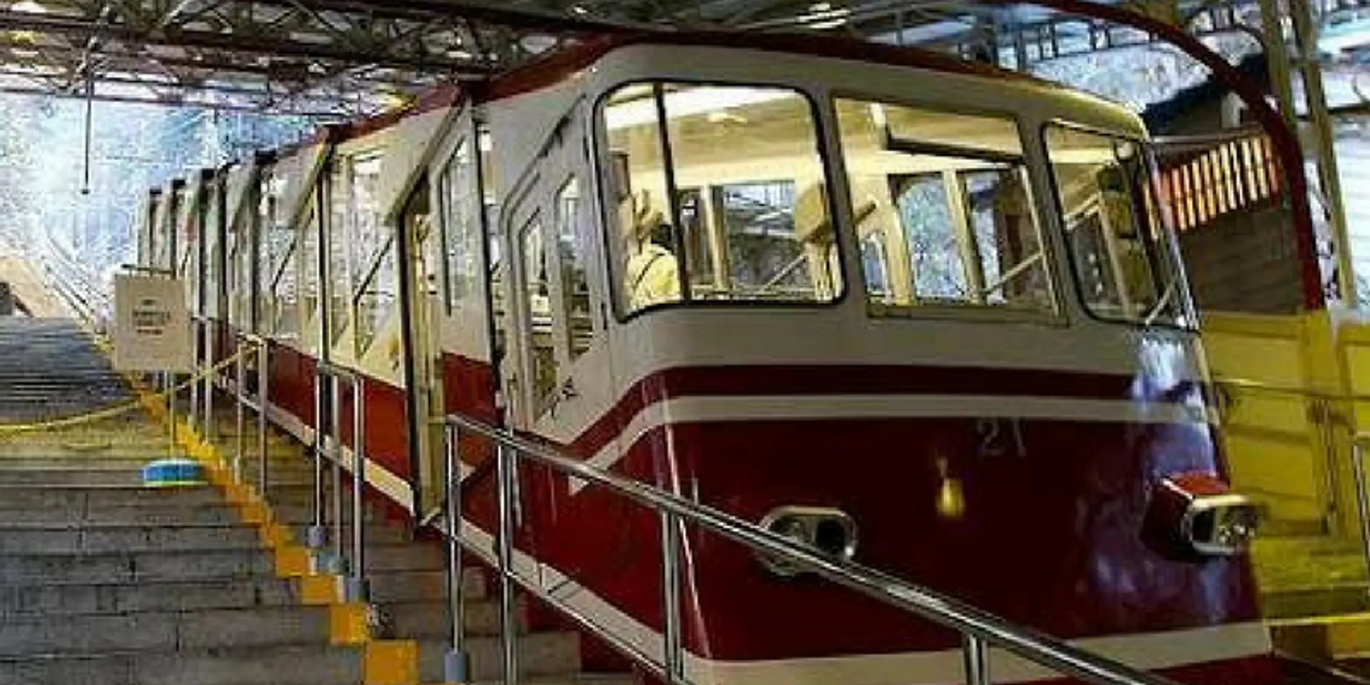 Pilgrims can now cover 1,400 metres in 3 min, thanks to India's first Funicular Trolley