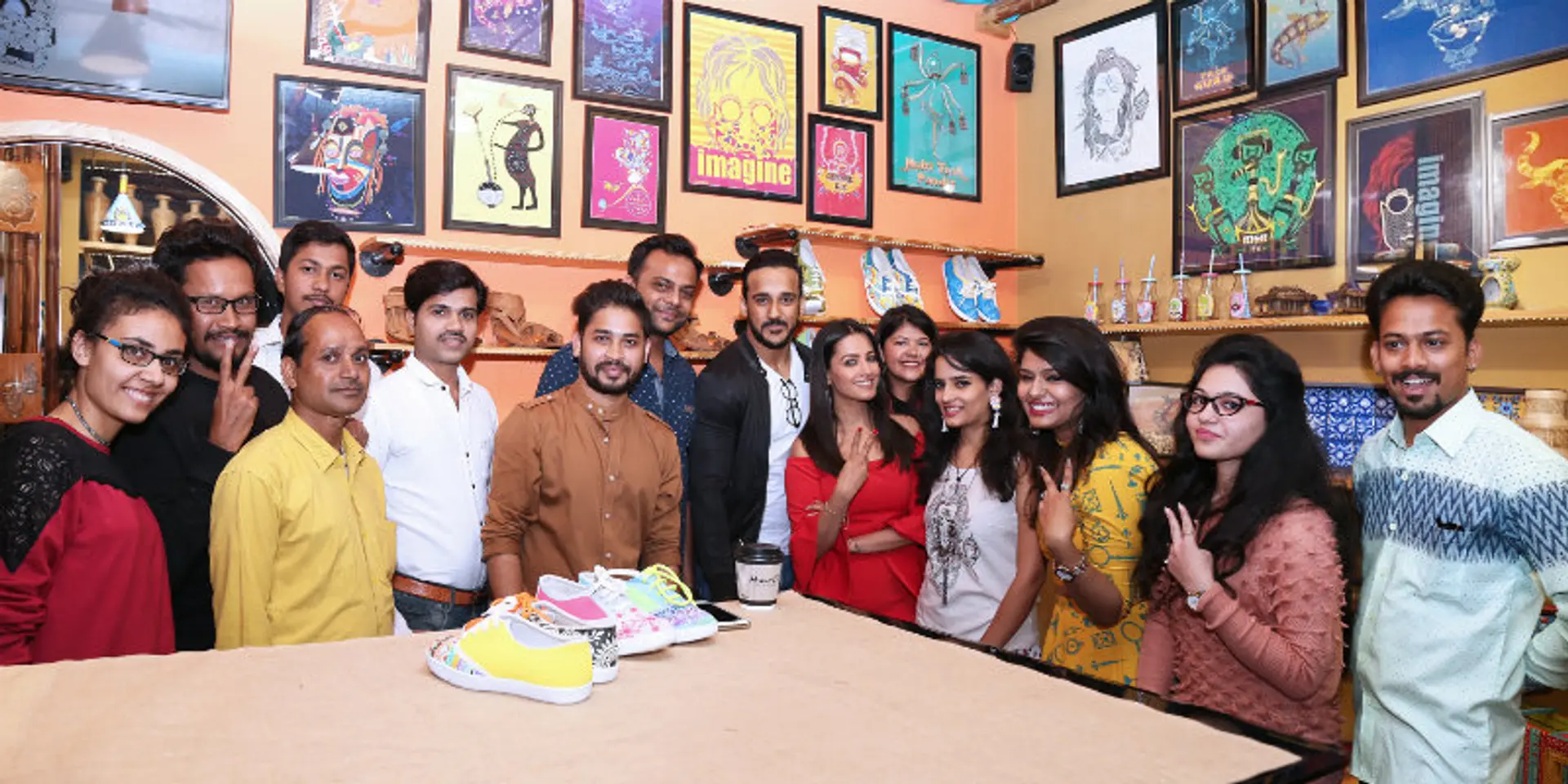 Working with artisans, bootstrapped Pulpypapaya brings authentic handicrafts to buyers