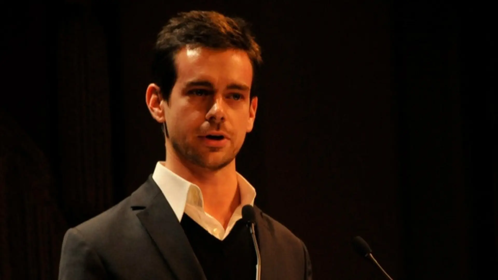 Twitter has 2nd consecutive profitable quarter, with increased revenue as well as users