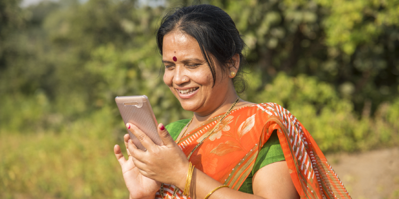 To bridge digital divide, Chhattisgarh Government plans to distribute 55 lakh smartphones to women and youth