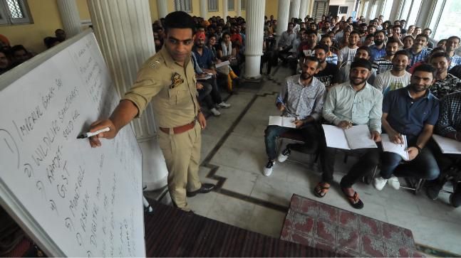 Jammu Police officer coaches UPSC aspirants for free, wins hearts