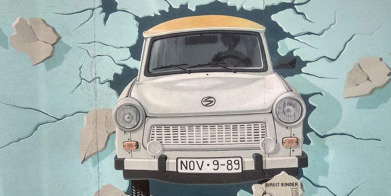 From confinement to creativity: how street artists transformed the Berlin Wall