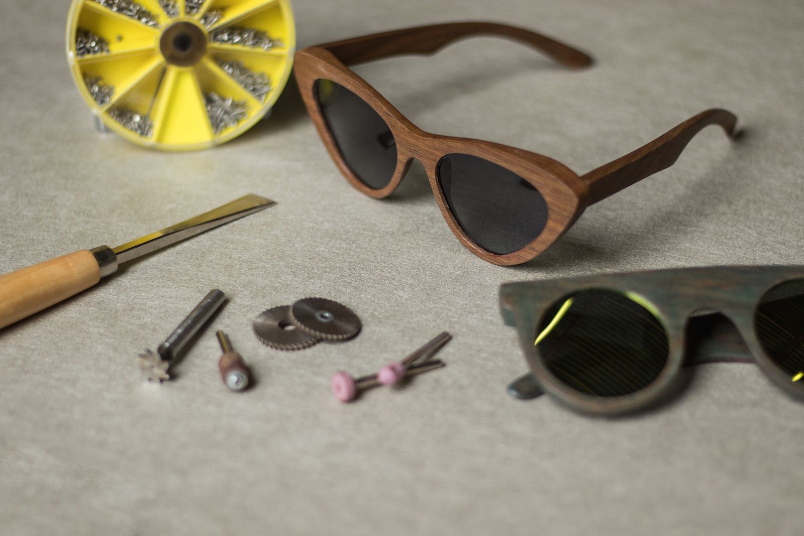 sasha wooden sunglasses