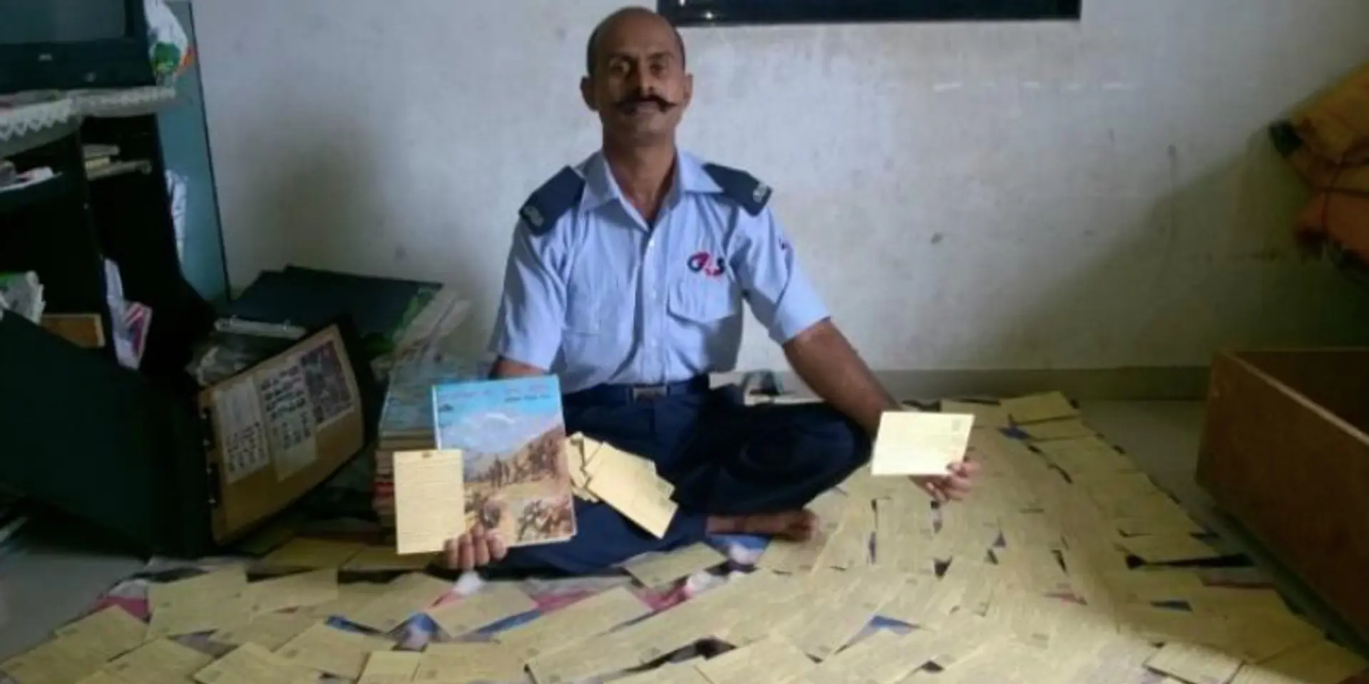 Meet Jitendra Singh, a security guard who has written 4,000 letters to families of martyrs