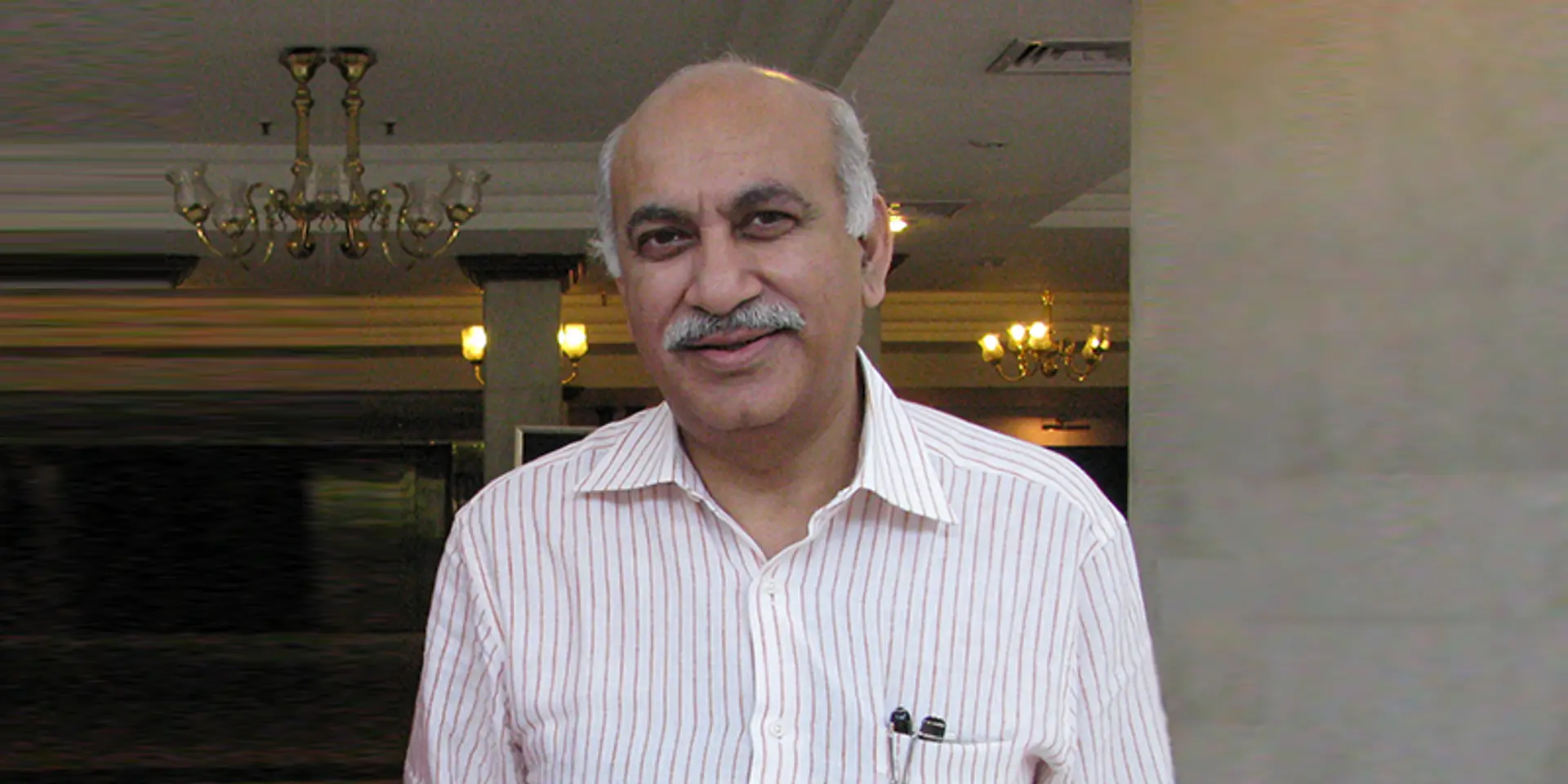 Priya Ramani says she is ready to fight MJ Akbar's defamation suit, journalists' groups say Minister should step down