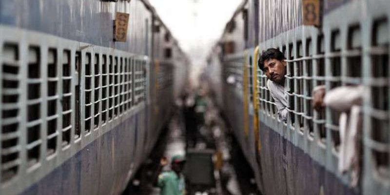 No trespassers, no accidents: Indian Railways to erect walls along 3,300 km of tracks by 2019