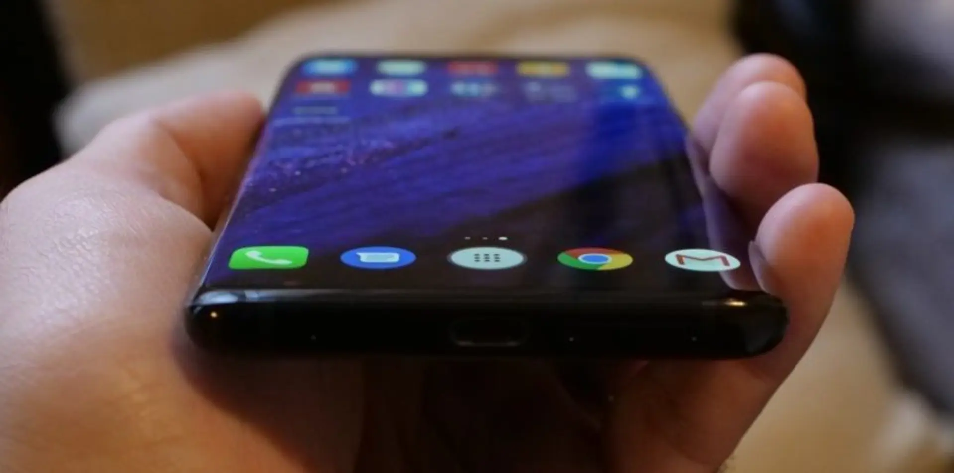 Huawei jumps ahead of Apple in tough smartphone market